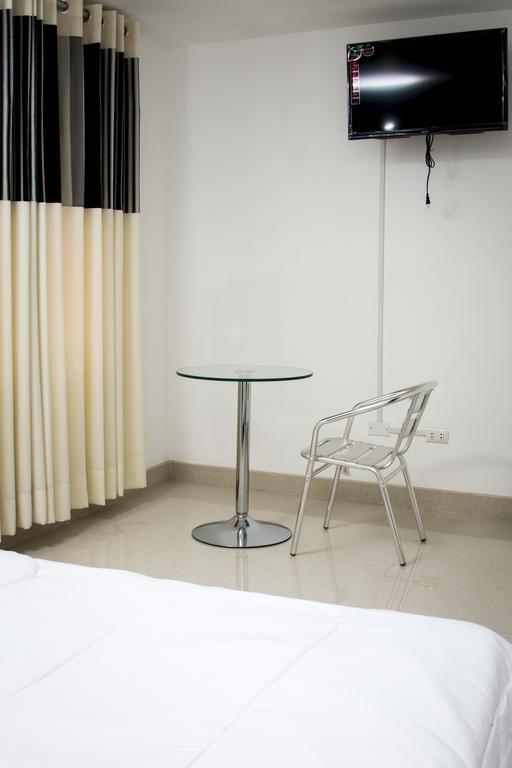 Hostal Santa Rosa Caraz Room photo