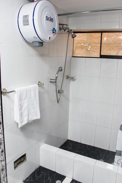 Hostal Santa Rosa Caraz Room photo