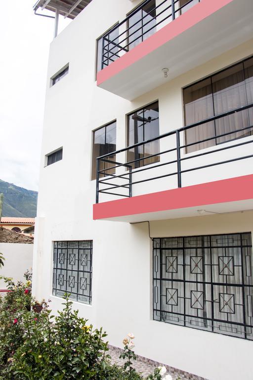Hostal Santa Rosa Caraz Exterior photo